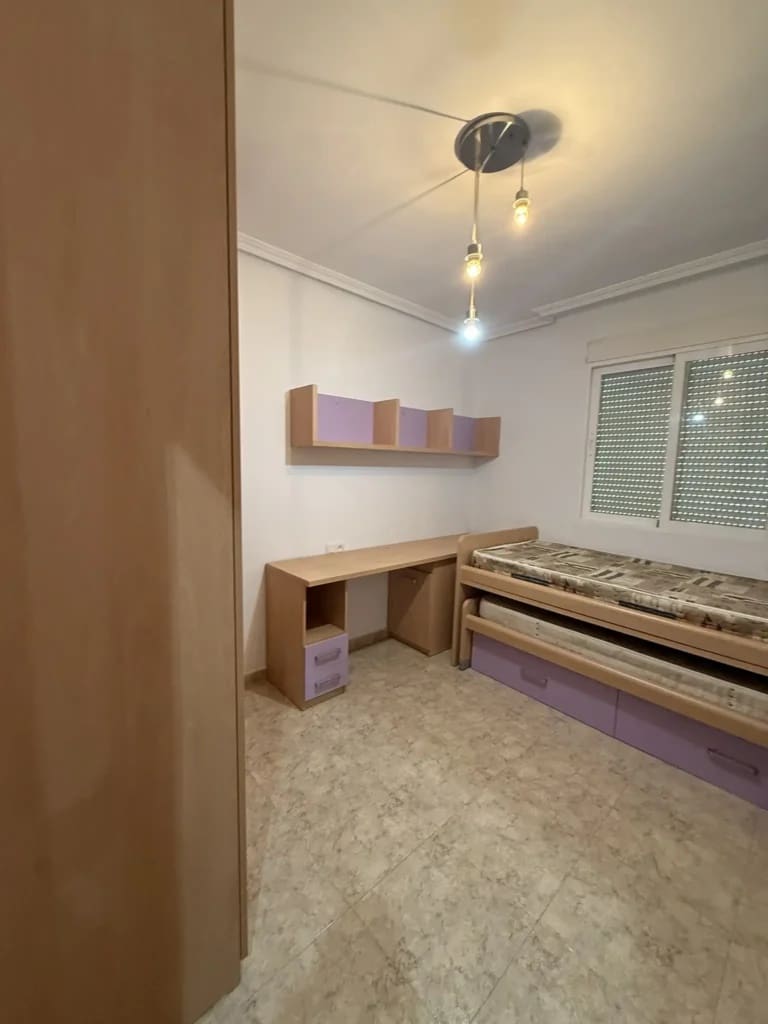 2 makuuhuone Kattohuoneisto myytävänä paikassa Quesada - 58 000 € (Ref: 9487960)