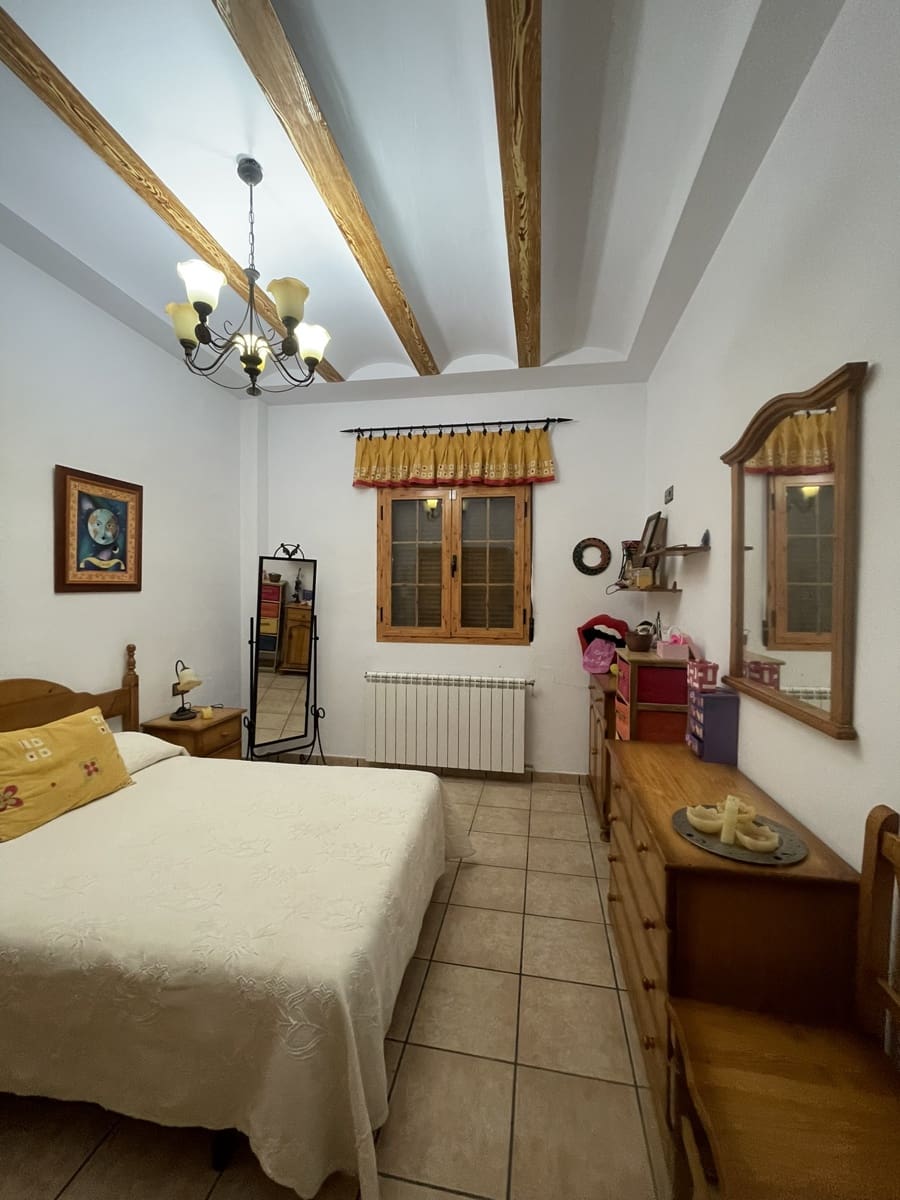 5 chambre Villa/Maison à vendre à Quesada avec piscine garage - 280 000 € (Ref: 9487975)