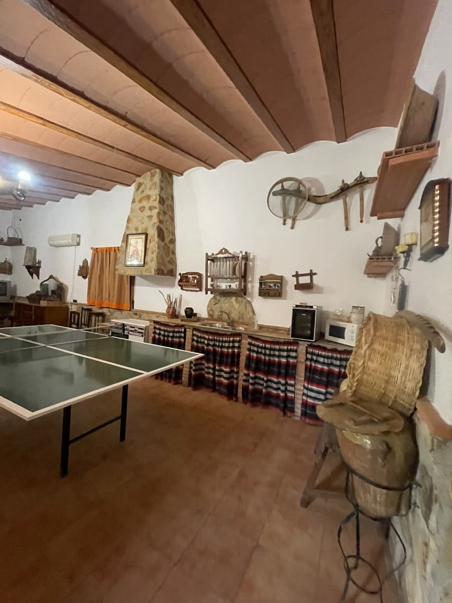 5 chambre Villa/Maison à vendre à Quesada avec piscine garage - 280 000 € (Ref: 9487975)