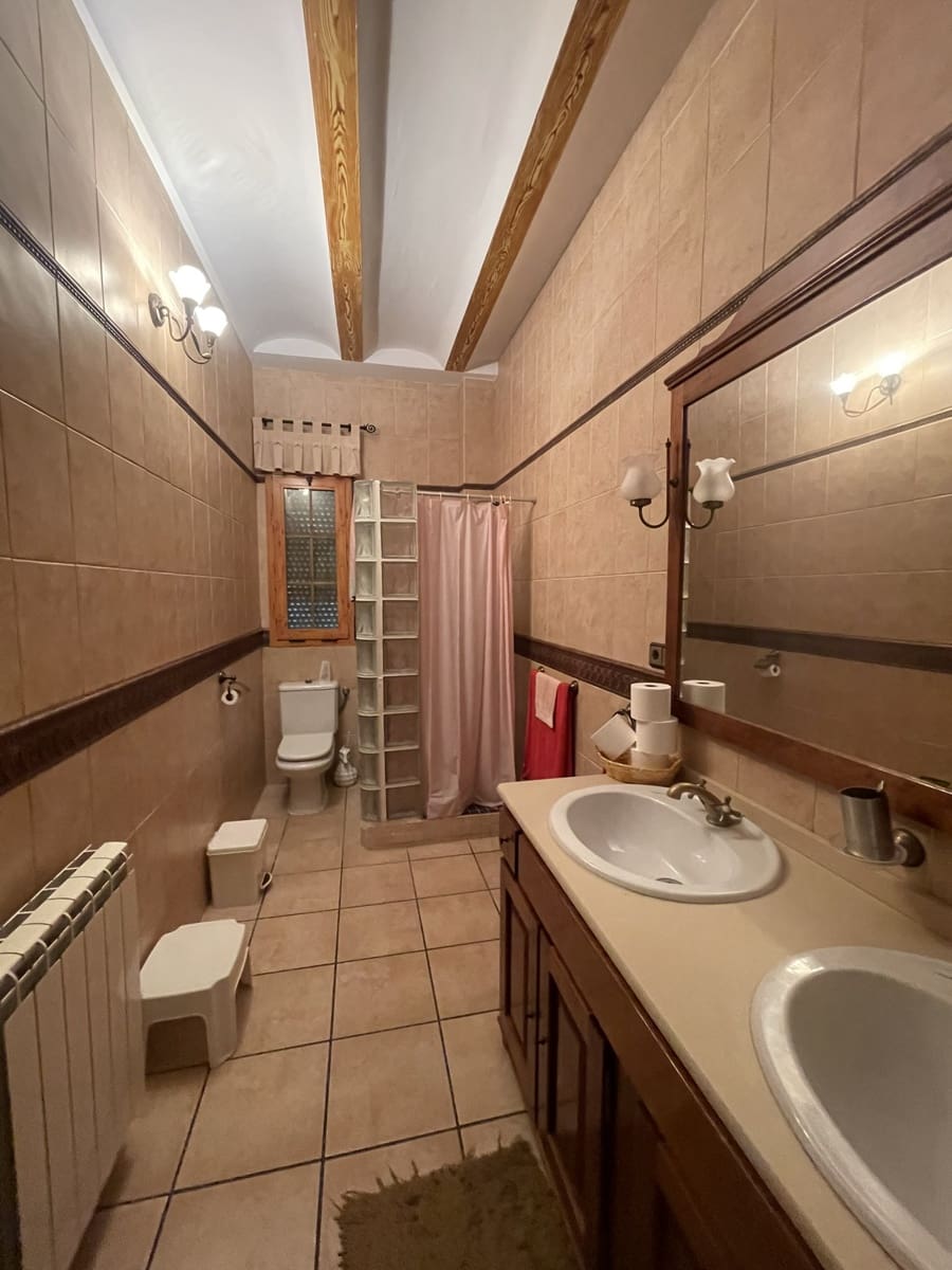 5 chambre Villa/Maison à vendre à Quesada avec piscine garage - 280 000 € (Ref: 9487975)