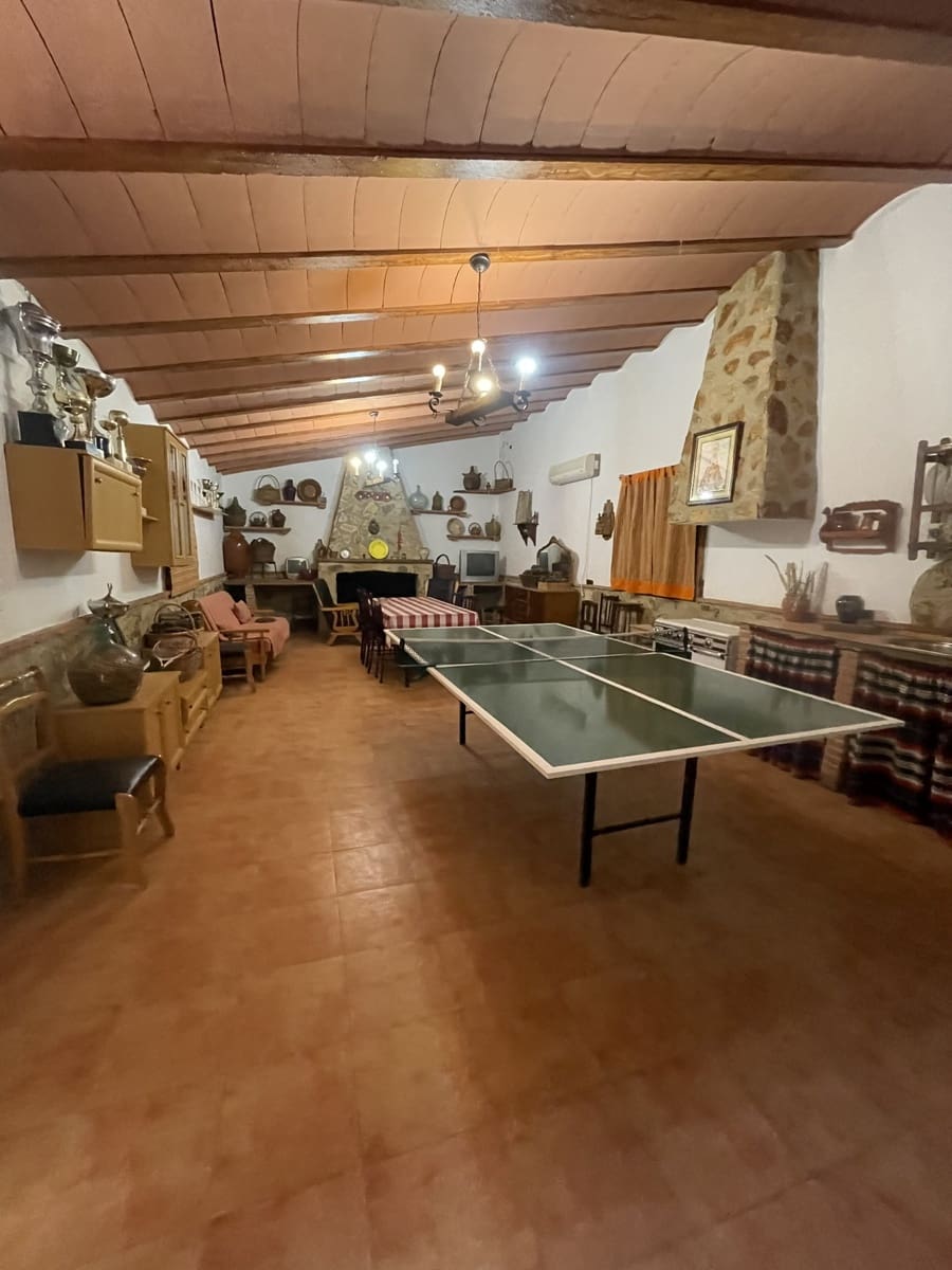 5 chambre Villa/Maison à vendre à Quesada avec piscine garage - 280 000 € (Ref: 9487975)