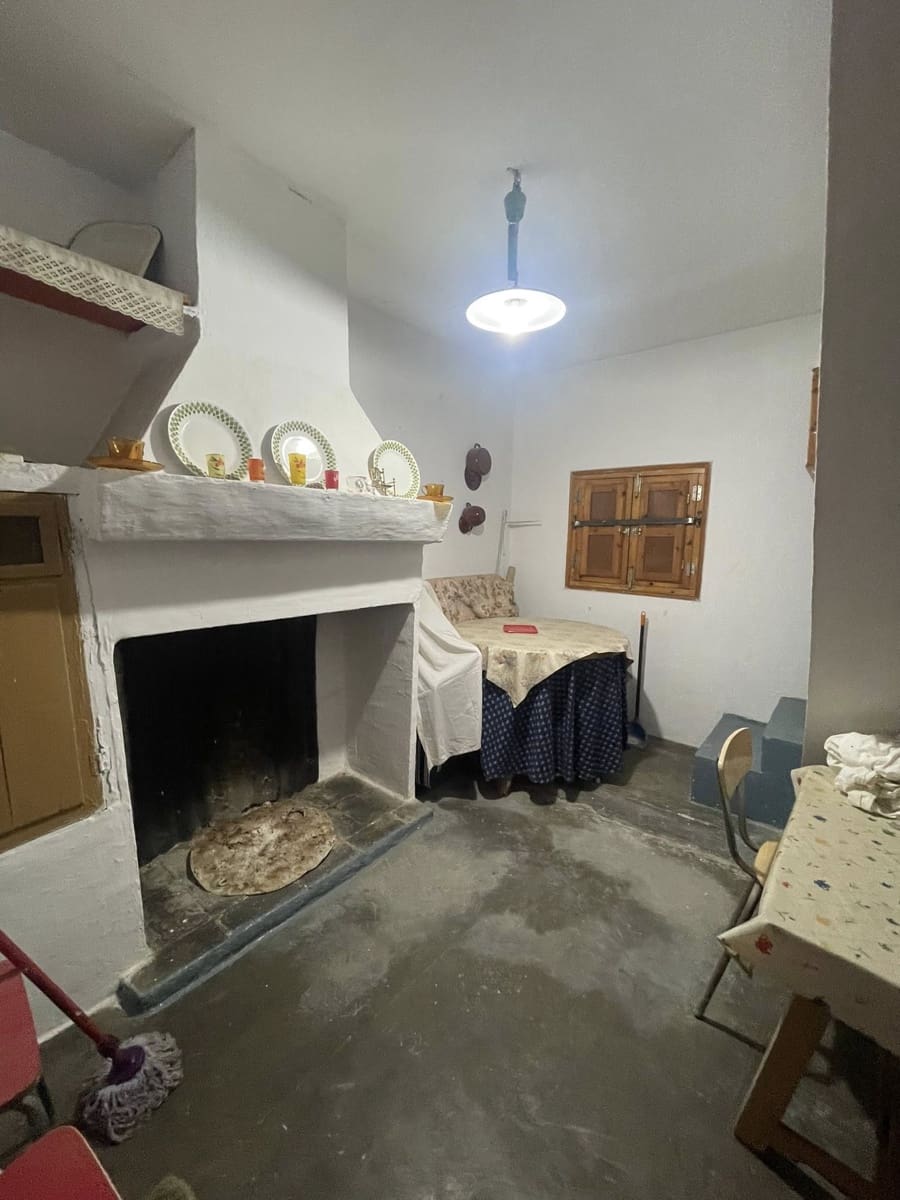 3 makuuhuone Omakotitalo myytävänä paikassa Quesada - 26 000 € (Ref: 9488440)