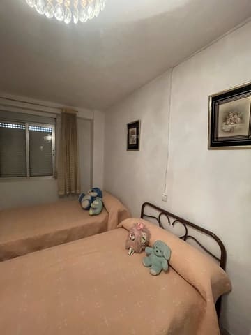 3 makuuhuone Omakotitalo myytävänä paikassa Quesada - 26 000 € (Ref: 9488440)