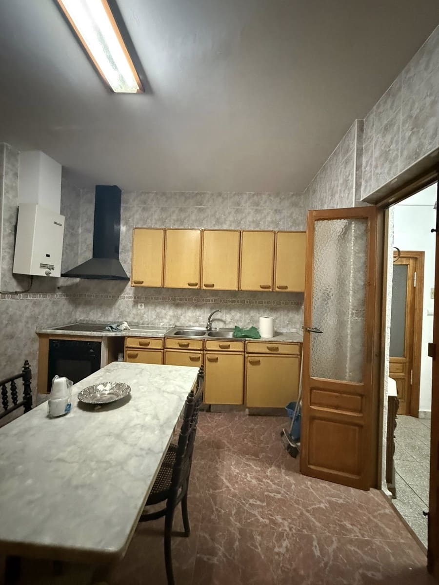 Flat for sale in Quesada - € 80,000 (Ref: 9488448)