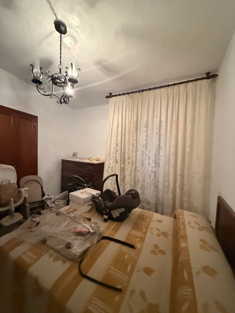 Flat for sale in Quesada - € 80,000 (Ref: 9488448)