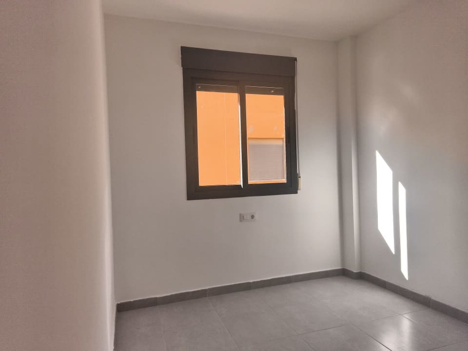 3 soverom Rekkehus til salgs i Els Poblets med garasje - € 280 000 (Ref: 9528110)