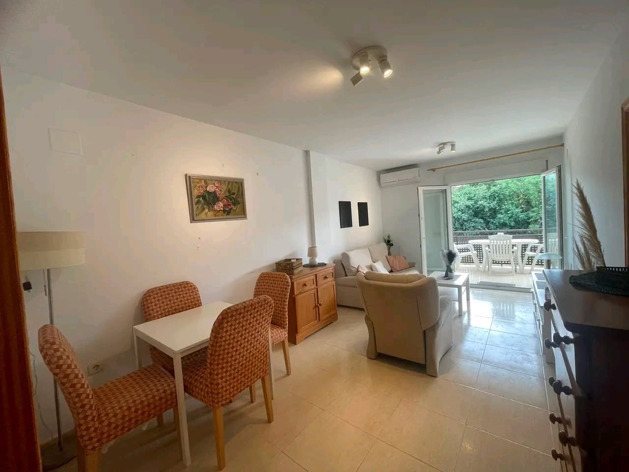 2 bedroom Apartment for sale in Jalon / Xalo - € 179,000 (Ref: 9673974)