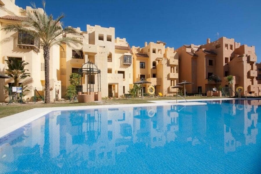 2 bedroom Apartment for sale in La Duquesa / Puerto de la Duquesa with pool garage - € 295,000 (Ref: 9496684)