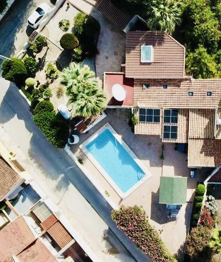 3 sypialnia Dom blizniak na sprzedaż w Calpe / Calp z basenem - 560 000 € (Ref: 9493938)