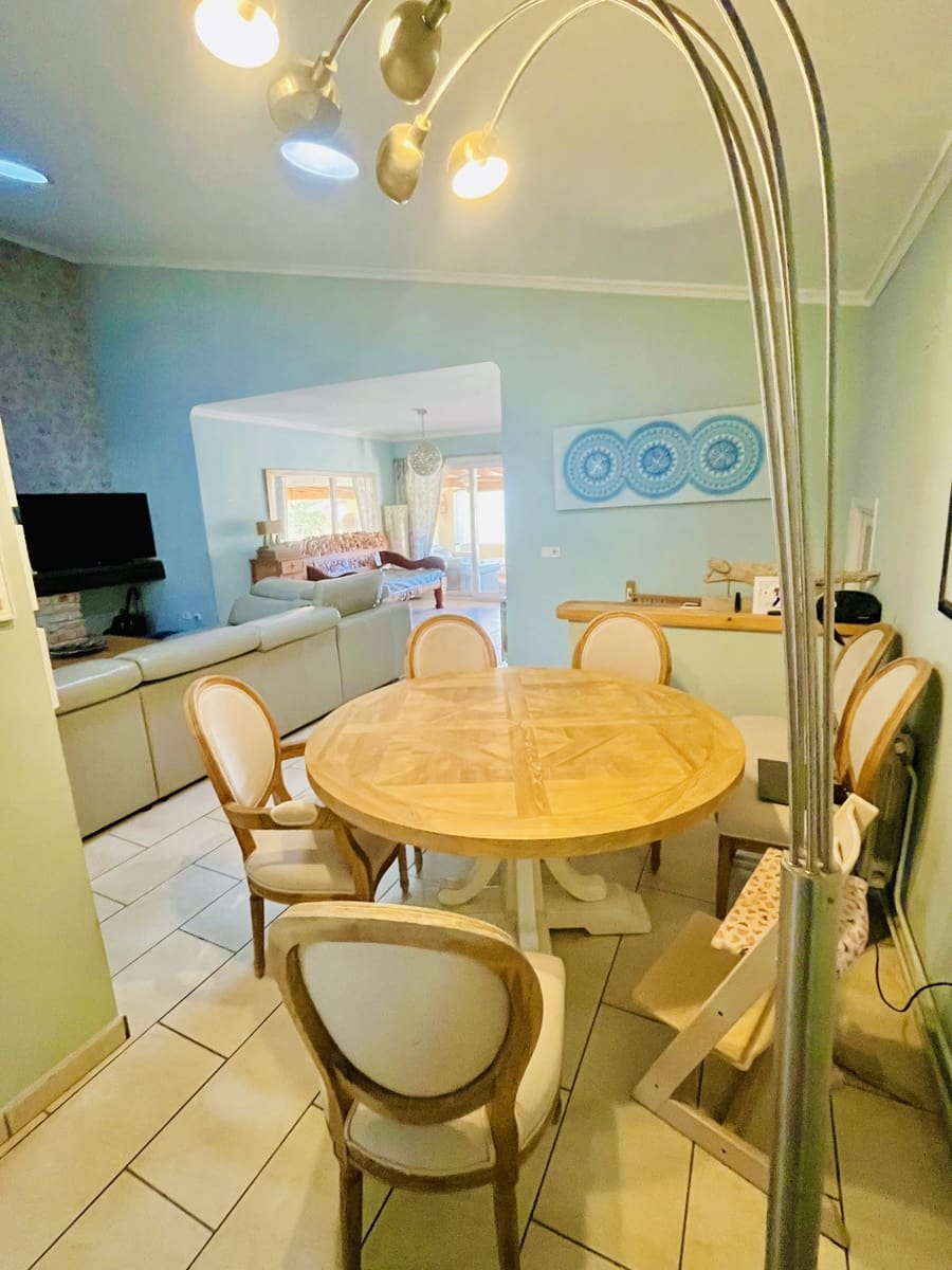 3 sypialnia Dom blizniak na sprzedaż w Calpe / Calp z basenem - 560 000 € (Ref: 9493938)