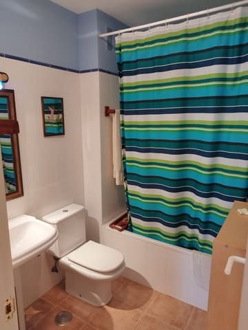 2 makuuhuone Ranta-asunto myytävänä paikassa El Playazo, Vera mukana uima-altaan 
autotalli - 265 125 € (Ref: 9506924)