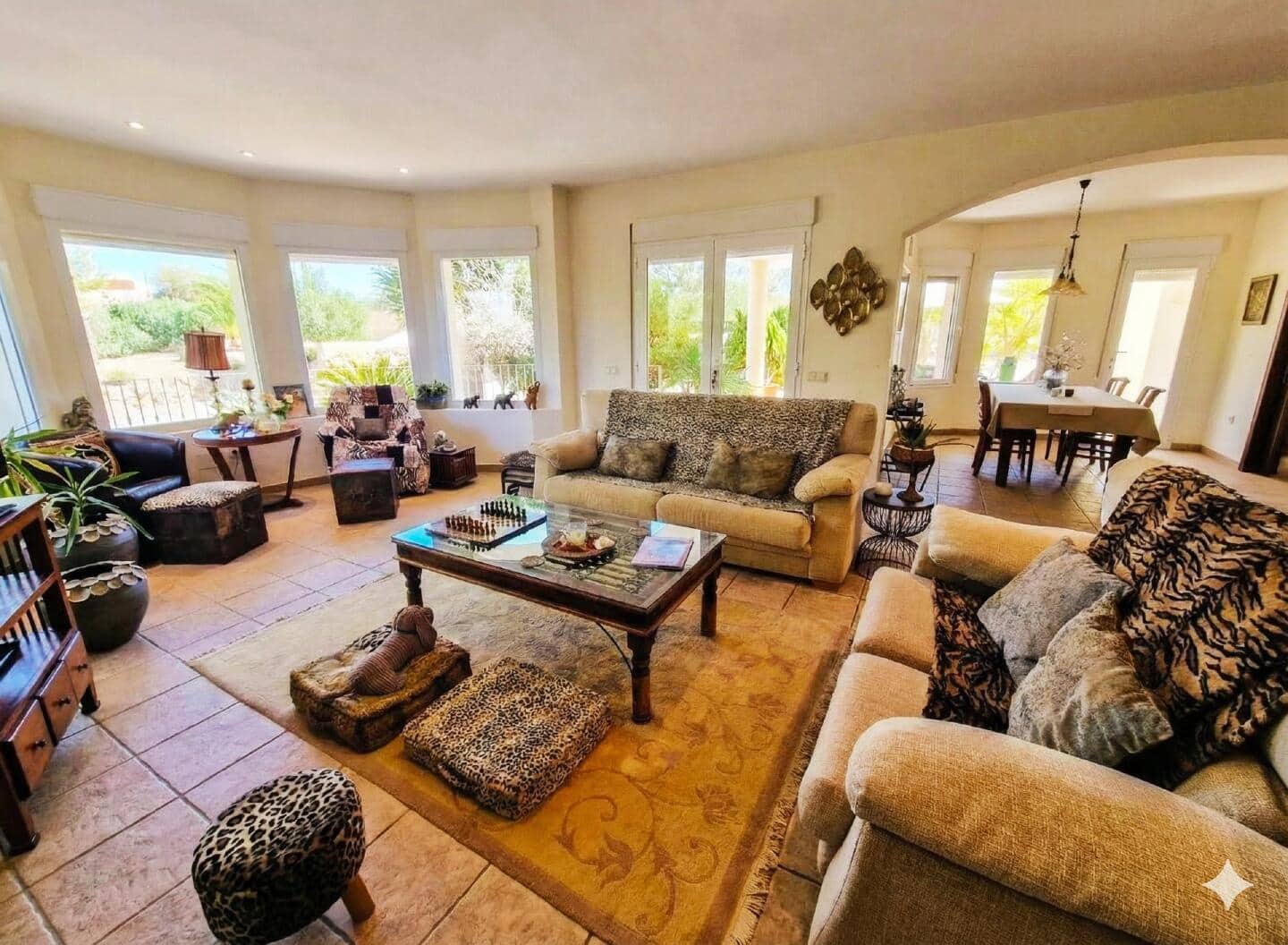 4 makuuhuone Omakotitalo myytävänä paikassa Vera mukana uima-altaan - 695 000 € (Ref: 9521619)