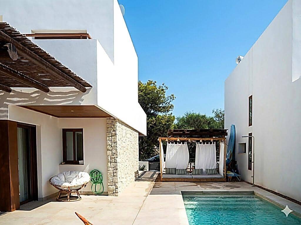 3 bedroom Townhouse for sale in Cuevas del Almanzora with pool - € 320,000 (Ref: 9529132)