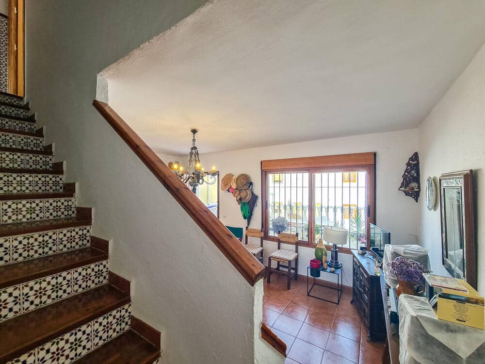 Casa de 5 habitaciones en Vera en venta - 275.000 € (Ref: 9638880)