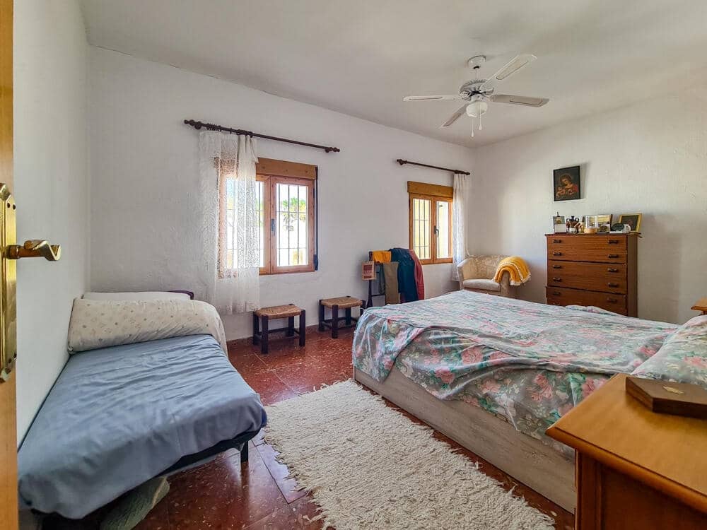 Casa de 5 habitaciones en Vera en venta - 275.000 € (Ref: 9638880)