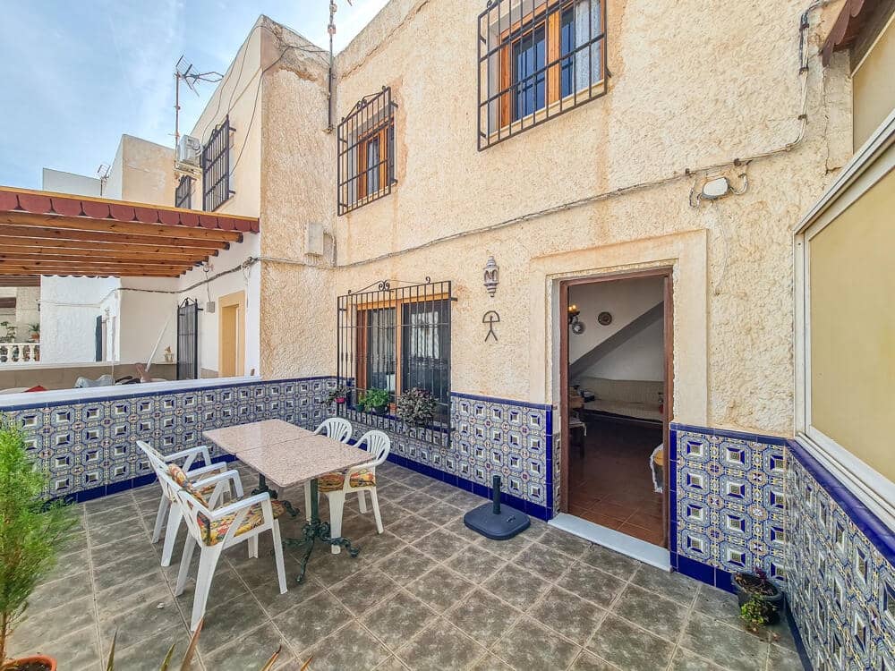 Casa de 5 habitaciones en Vera en venta - 275.000 € (Ref: 9638880)