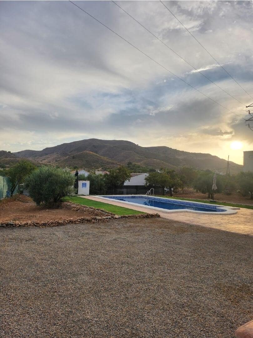 Casa de 6 habitaciones en Lubrín en venta con piscina - 155.000 € (Ref: 9650937)