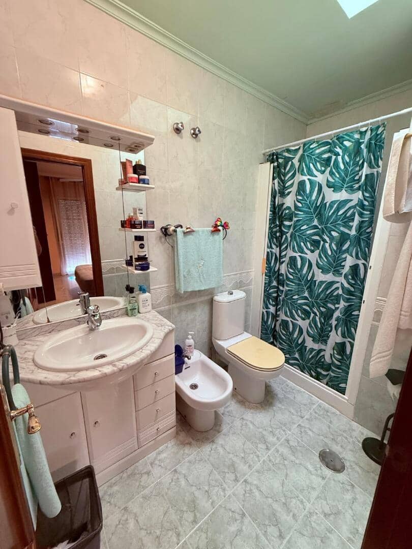 4 makuuhuone Huoneisto myytävänä paikassa Almeria kaupunki - 425 000 € (Ref: 9652346)