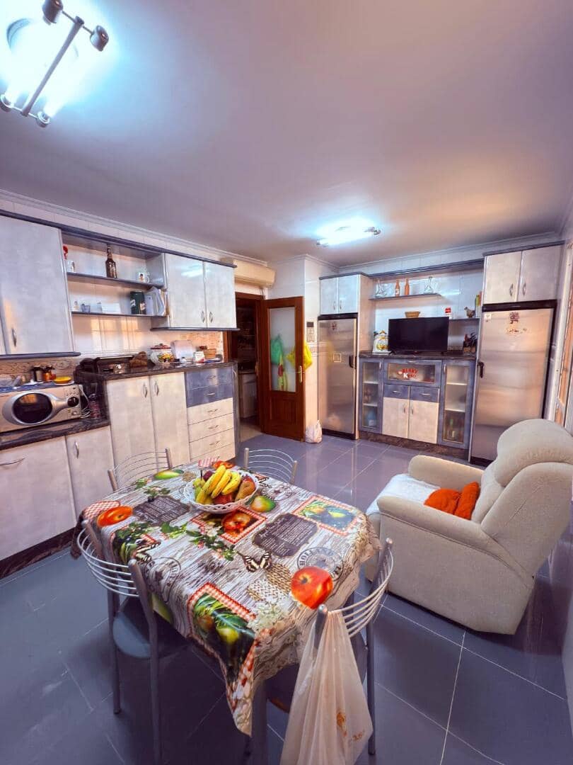 4 makuuhuone Huoneisto myytävänä paikassa Almeria kaupunki - 425 000 € (Ref: 9652346)