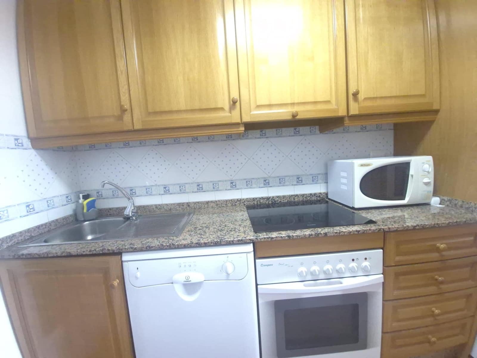 2 slaapkamer Strandappartement te koop in Mojacar met zwembad garage - € 190.000 (Ref: 9730447)