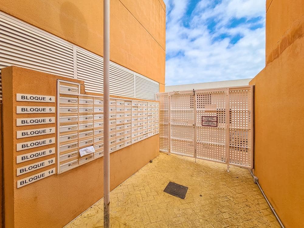 3 slaapkamer Strandappartement te koop in Mojacar met zwembad garage - € 209.000 (Ref: 9730448)