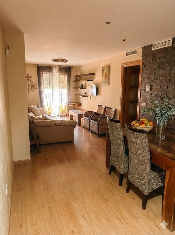 3 bedroom Flat for sale in Cuevas del Almanzora with garage - € 115,000 (Ref: 9747017)