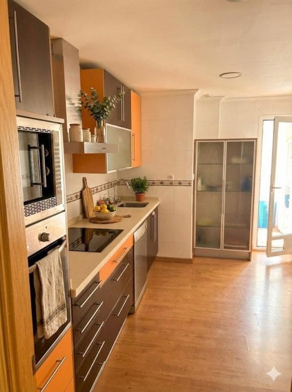 3 bedroom Flat for sale in Cuevas del Almanzora with garage - € 115,000 (Ref: 9747017)