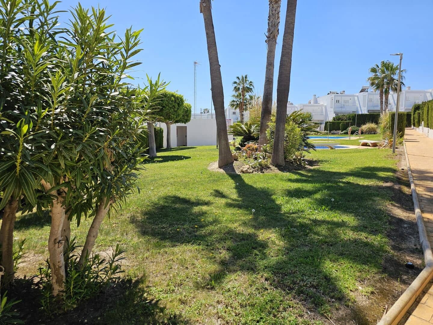 2 bedroom Flat for sale in Mojacar with pool - € 225,000 (Ref: 9747022)