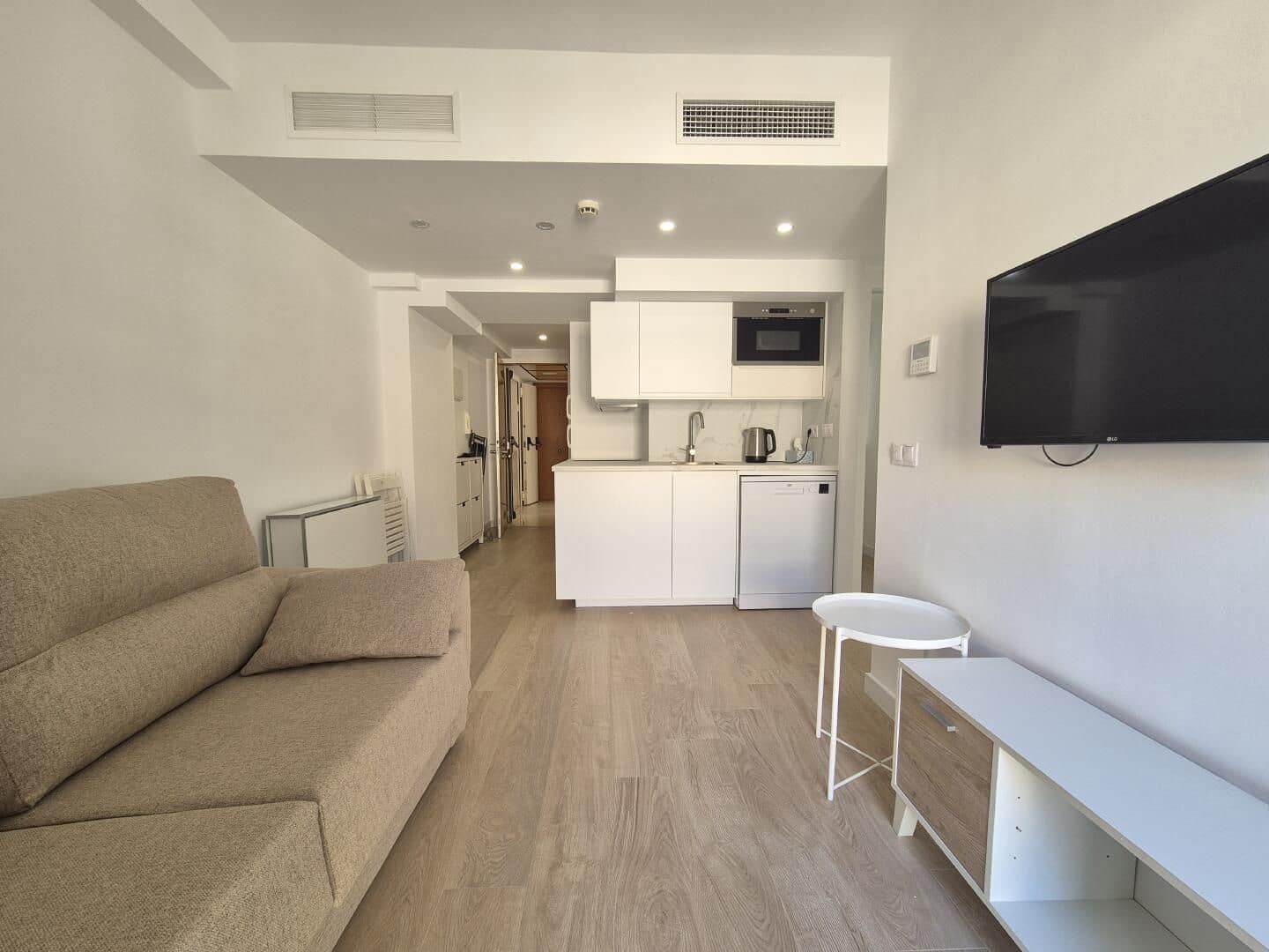 2 bedroom Penthouse for sale in Puerto del Rey with pool - € 190,000 (Ref: 9747030)