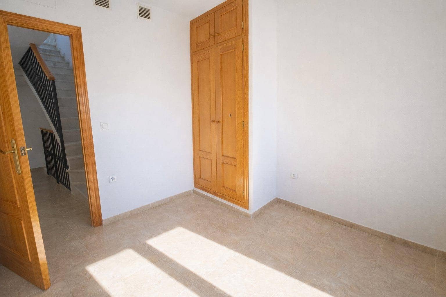 3 sovrum Semi-fristående Villa till salu i Pilar de Jaravia - 159 800 € (Ref: 9747039)