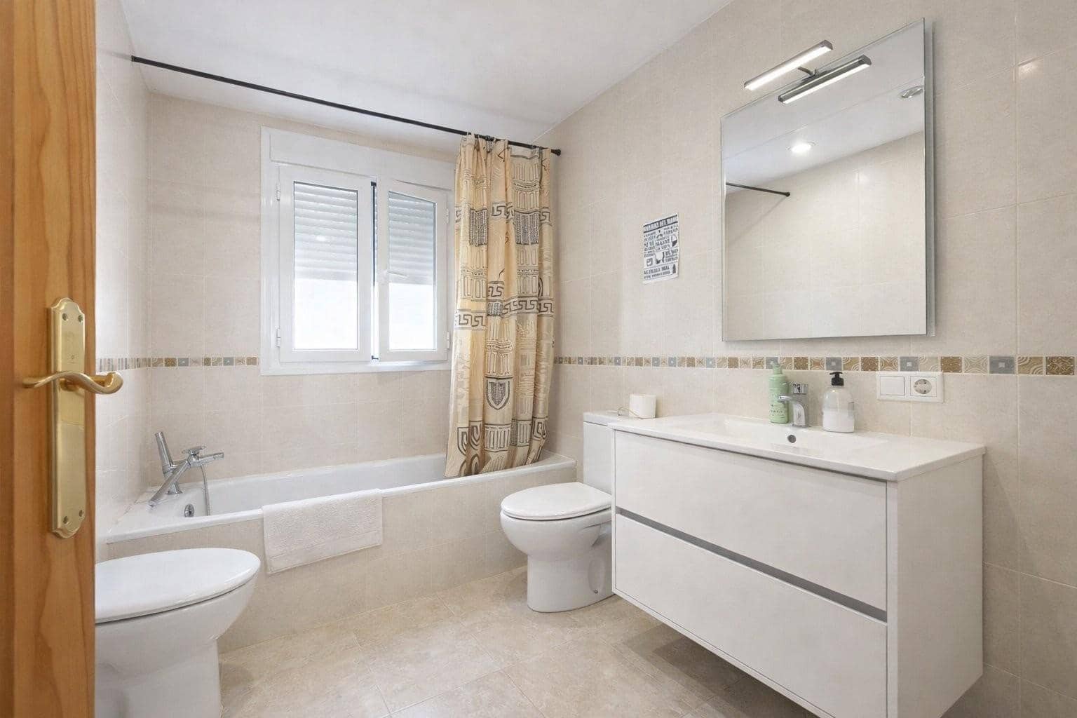 3 sovrum Semi-fristående Villa till salu i Pilar de Jaravia - 159 800 € (Ref: 9747039)