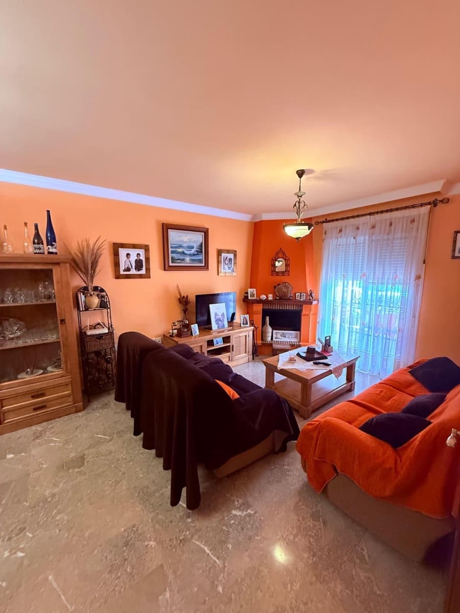 4 slaapkamer Appartement te koop in Almeria stad - € 425.000 (Ref: 9751949)