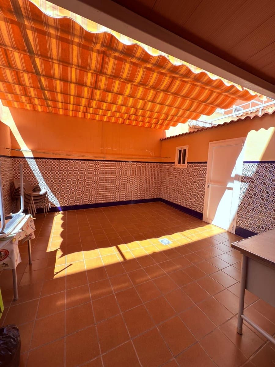 4 slaapkamer Appartement te koop in Almeria stad - € 425.000 (Ref: 9751949)
