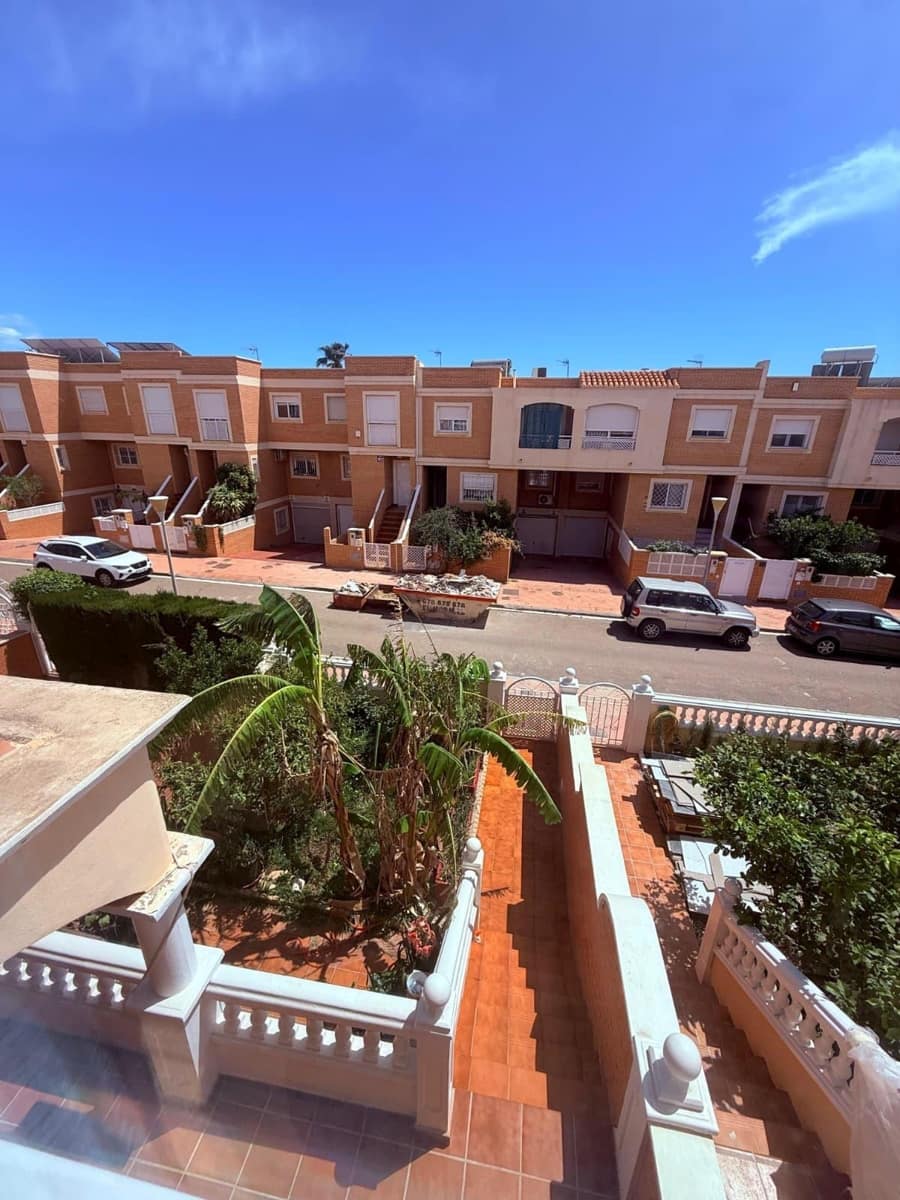 4 slaapkamer Appartement te koop in Almeria stad - € 425.000 (Ref: 9751949)