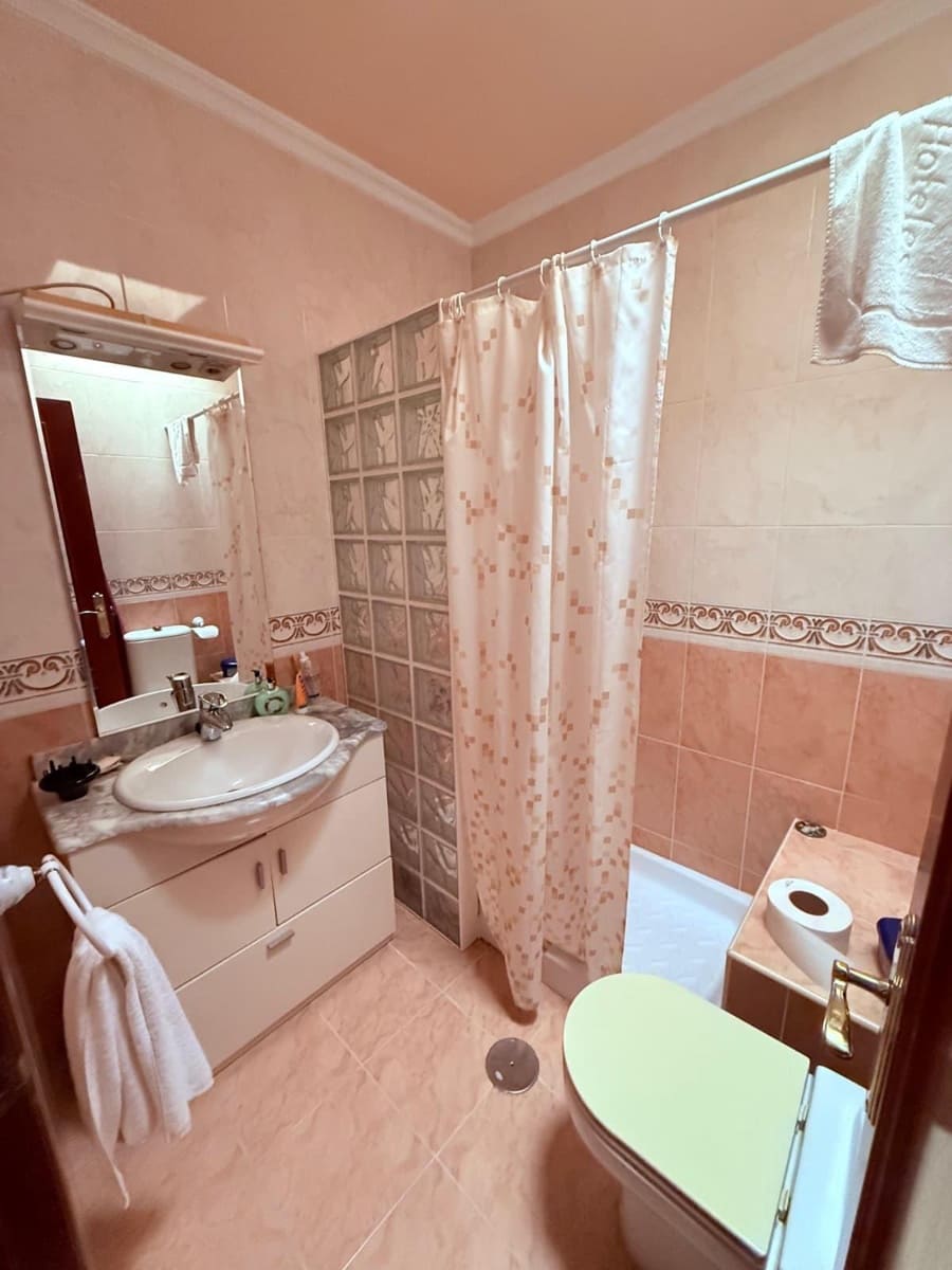 4 slaapkamer Appartement te koop in Almeria stad - € 425.000 (Ref: 9751949)