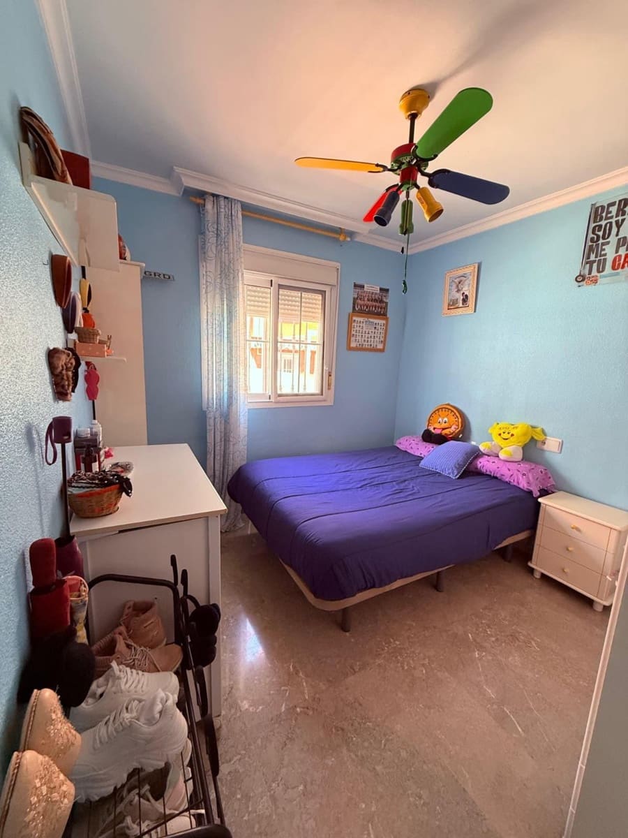 4 slaapkamer Appartement te koop in Almeria stad - € 425.000 (Ref: 9751949)