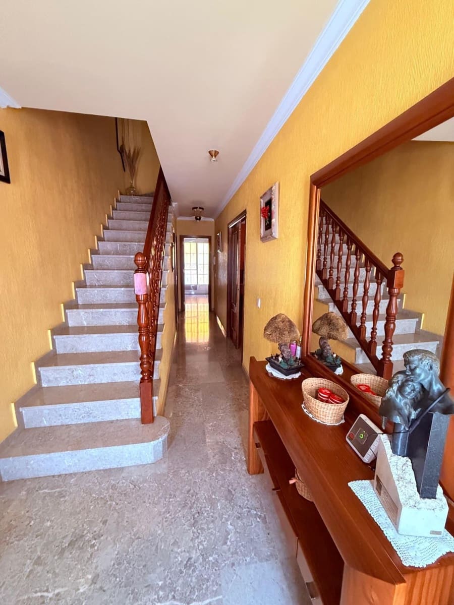 4 slaapkamer Appartement te koop in Almeria stad - € 425.000 (Ref: 9751949)