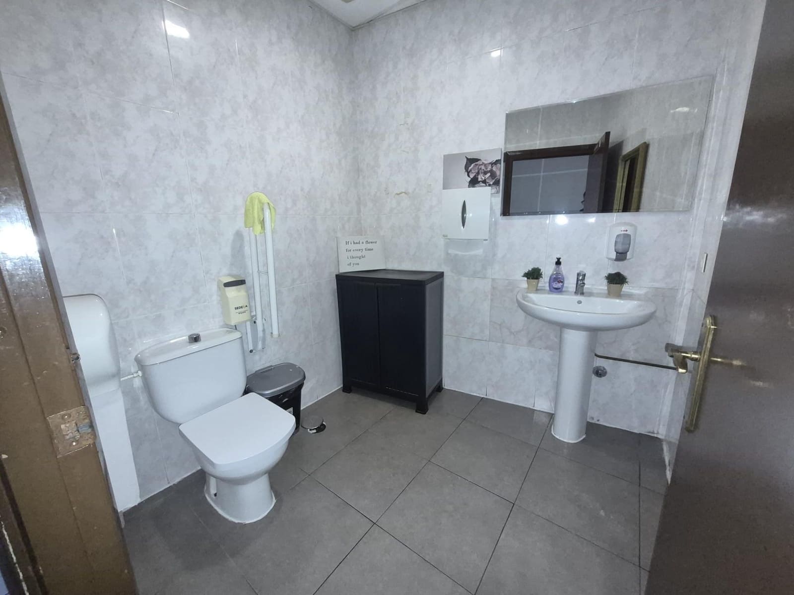 Bedrift til salgs i Cuevas del Almanzora - € 450 000 (Ref: 9751950)