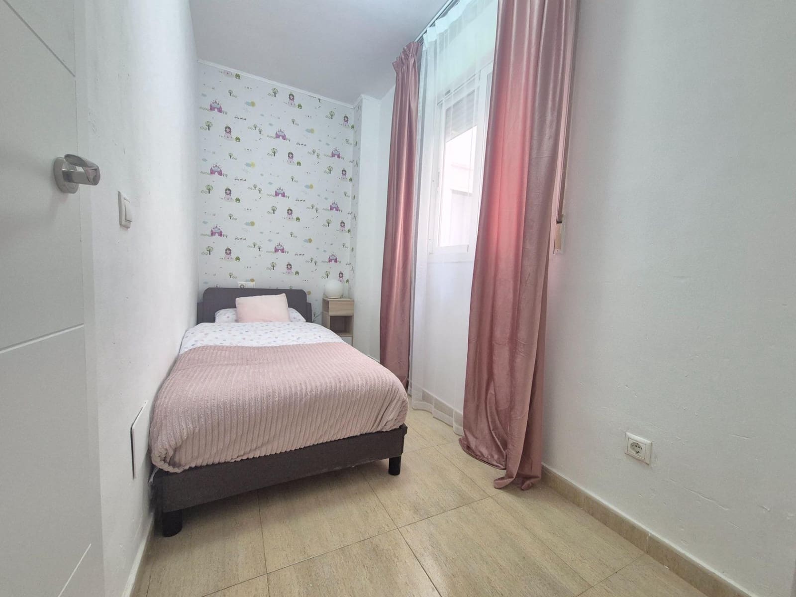 Apartamento de 2 habitaciones en Garrucha en venta - 110.000 € (Ref: 9801466)