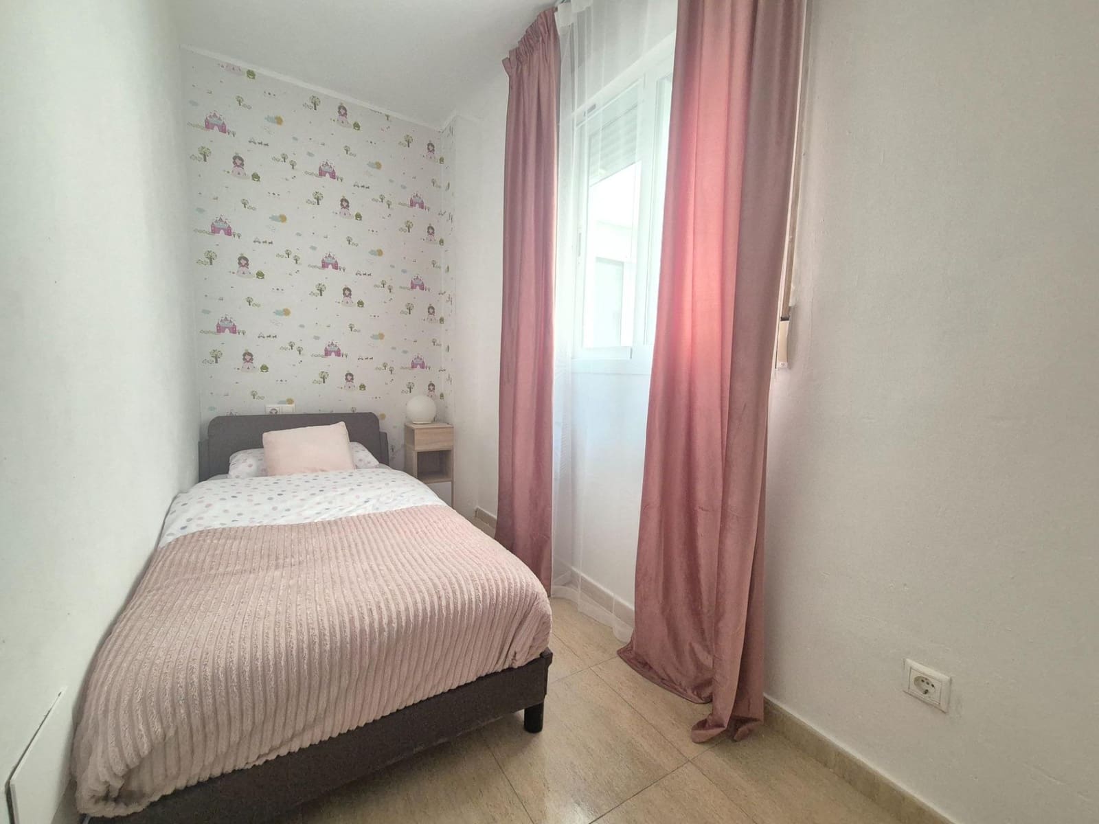 Apartamento de 2 habitaciones en Garrucha en venta - 110.000 € (Ref: 9801466)