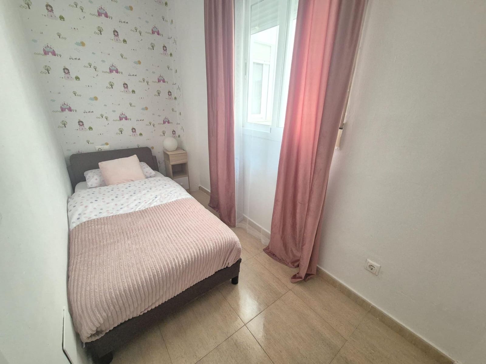 Apartamento de 2 habitaciones en Garrucha en venta - 110.000 € (Ref: 9801466)