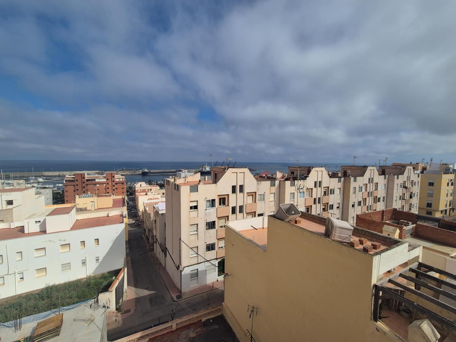 Apartamento de 2 habitaciones en Garrucha en venta - 110.000 € (Ref: 9801466)