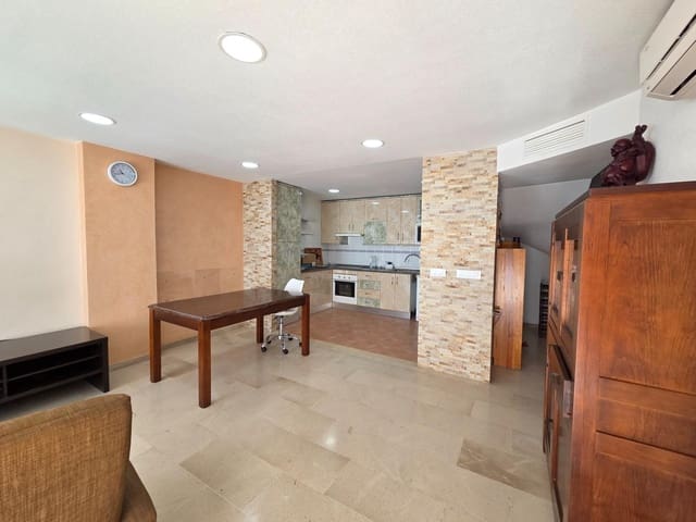 Apartamento de 4 habitaciones en Garrucha en venta con piscina garaje - 260.000 € (Ref: 9801468)