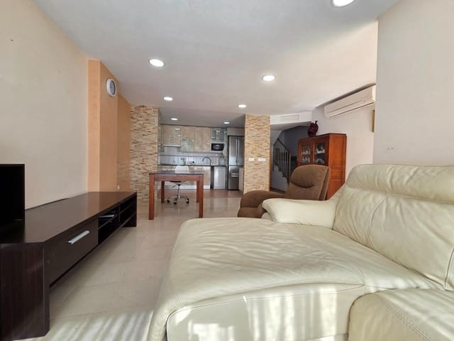 Apartamento de 4 habitaciones en Garrucha en venta con piscina garaje - 260.000 € (Ref: 9801468)