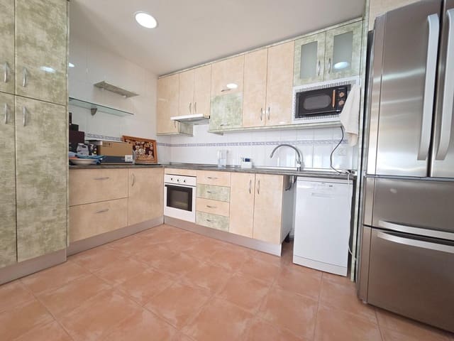 Apartamento de 4 habitaciones en Garrucha en venta con piscina garaje - 260.000 € (Ref: 9801468)