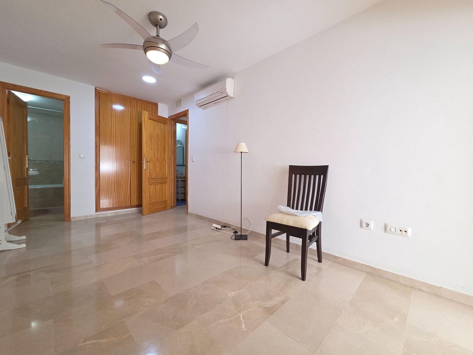 Apartamento de 4 habitaciones en Garrucha en venta con piscina garaje - 260.000 € (Ref: 9801468)