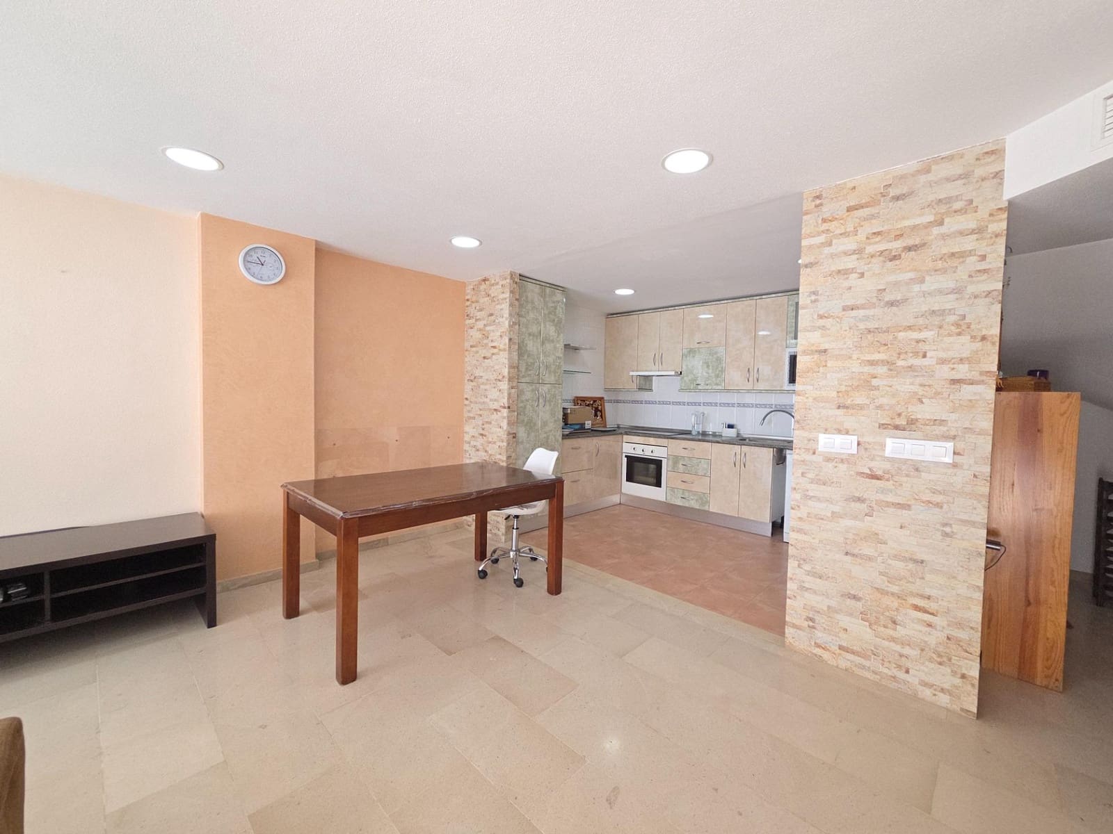 Apartamento de 4 habitaciones en Garrucha en venta con piscina garaje - 260.000 € (Ref: 9801468)