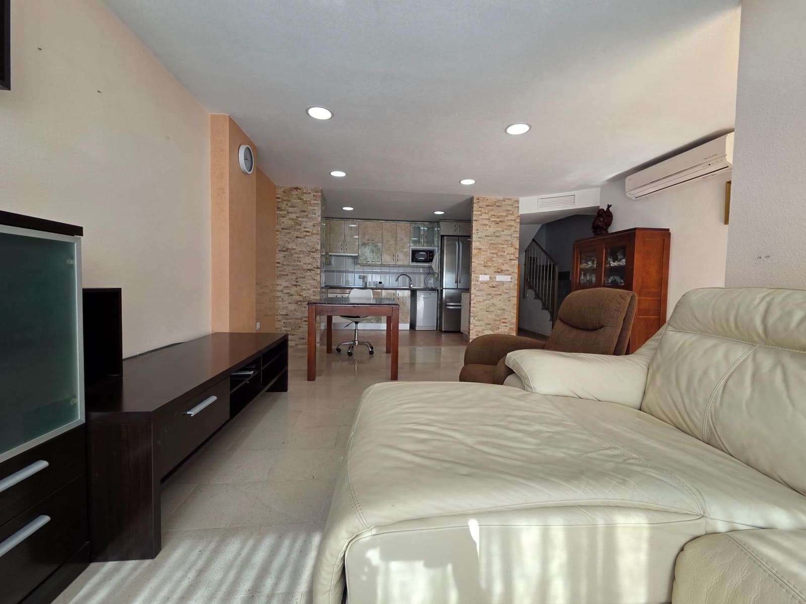 Apartamento de 4 habitaciones en Garrucha en venta con piscina garaje - 260.000 € (Ref: 9801468)