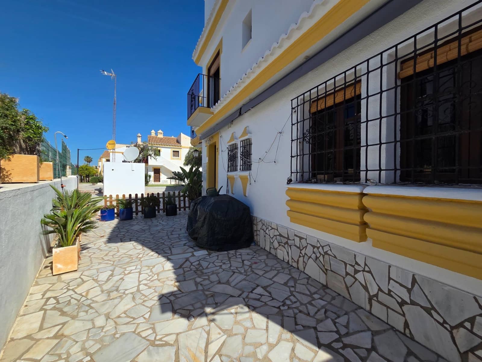 2 bedroom Apartment for sale in Vera with pool - € 275,000 (Ref: 9851708)