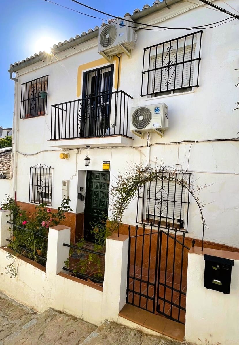 3 bedroom Townhouse for sale in Ronda - € 240,000 (Ref: 9503360)